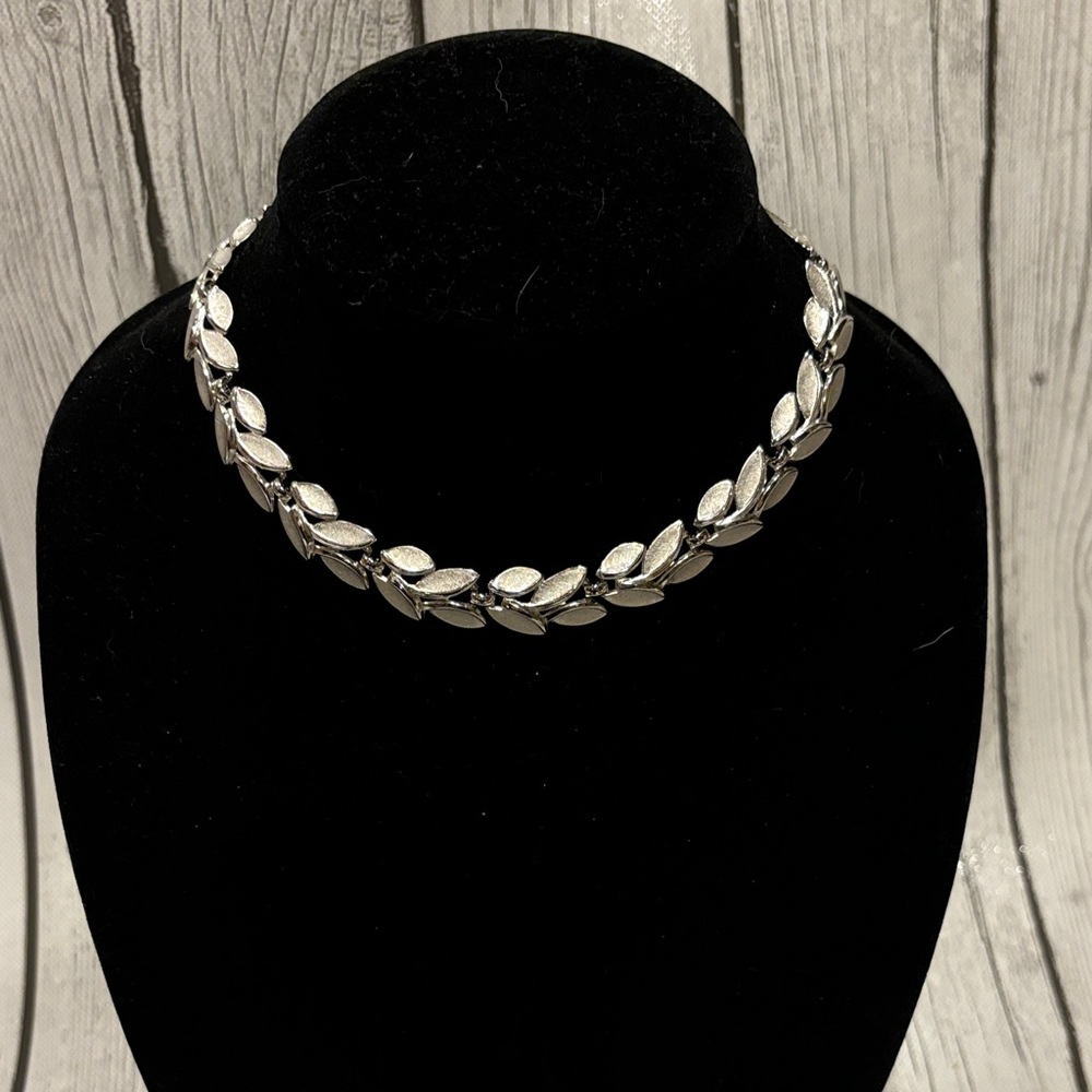 Trifari Silver Leaf Necklace vintage collectible piece